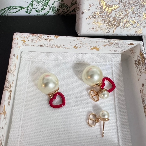 🩷SOLD🩷Brandnew Dior classic earrings( pk only) - Picture 3 of 3